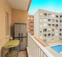 Apartament z basenem w pobliżu plaży Los Locos w Torrevieja, Hiszpania