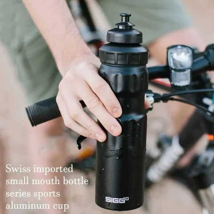 SIGG 750ml bidon rowerowy z ustnikiem WMB Sport Black Touch s742