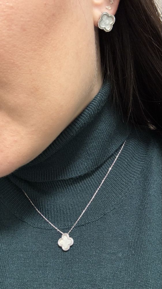 Кольє в стилі Van Cleef /Ван Кліф «Клевер» у білому золоті (перламутр)
