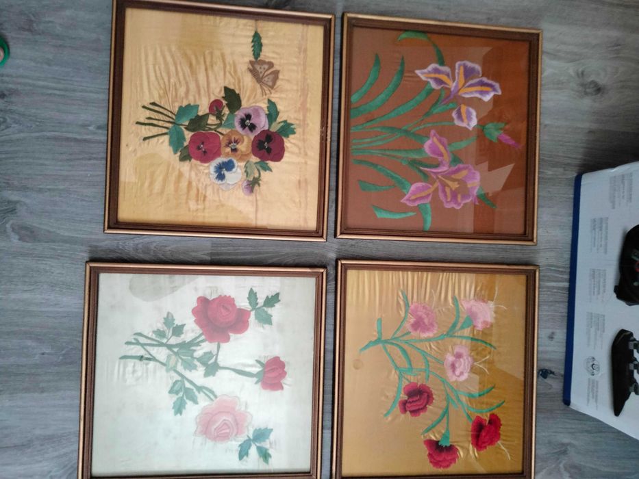Quadros em seda bordada