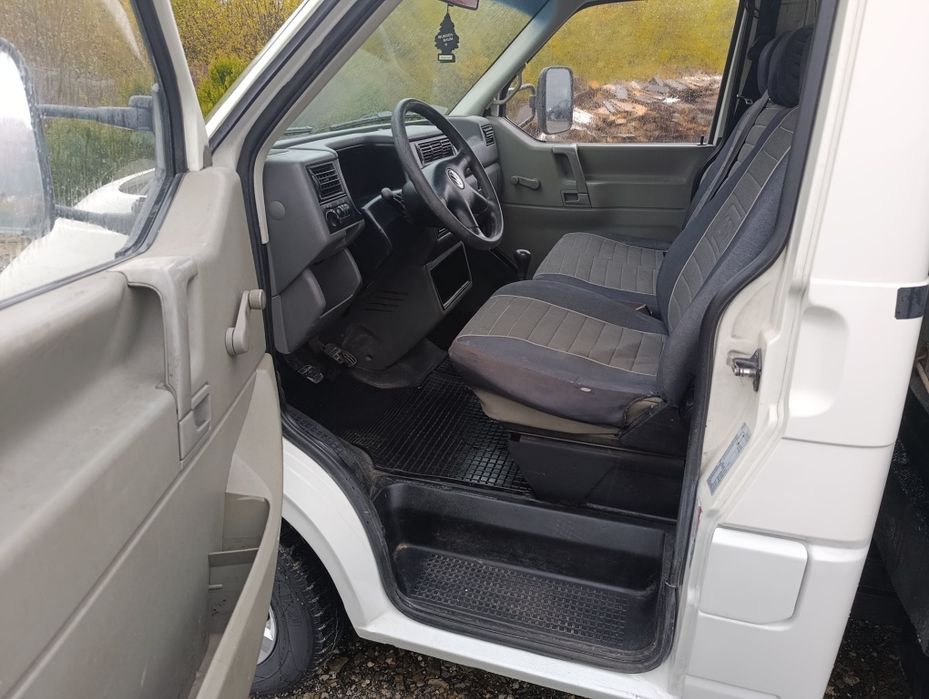 Volkswagen Transporter T4 2.5 TDI 102 KM Plandeka Skrzynia 3 metry