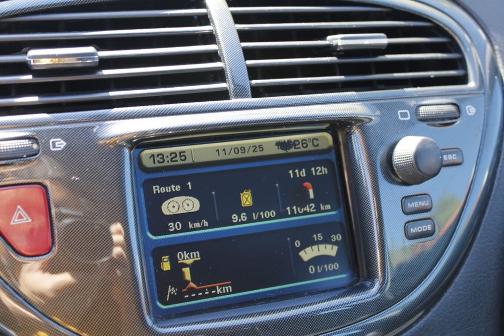 Peugeot 607 2.2HDi 133 Azul Sedan