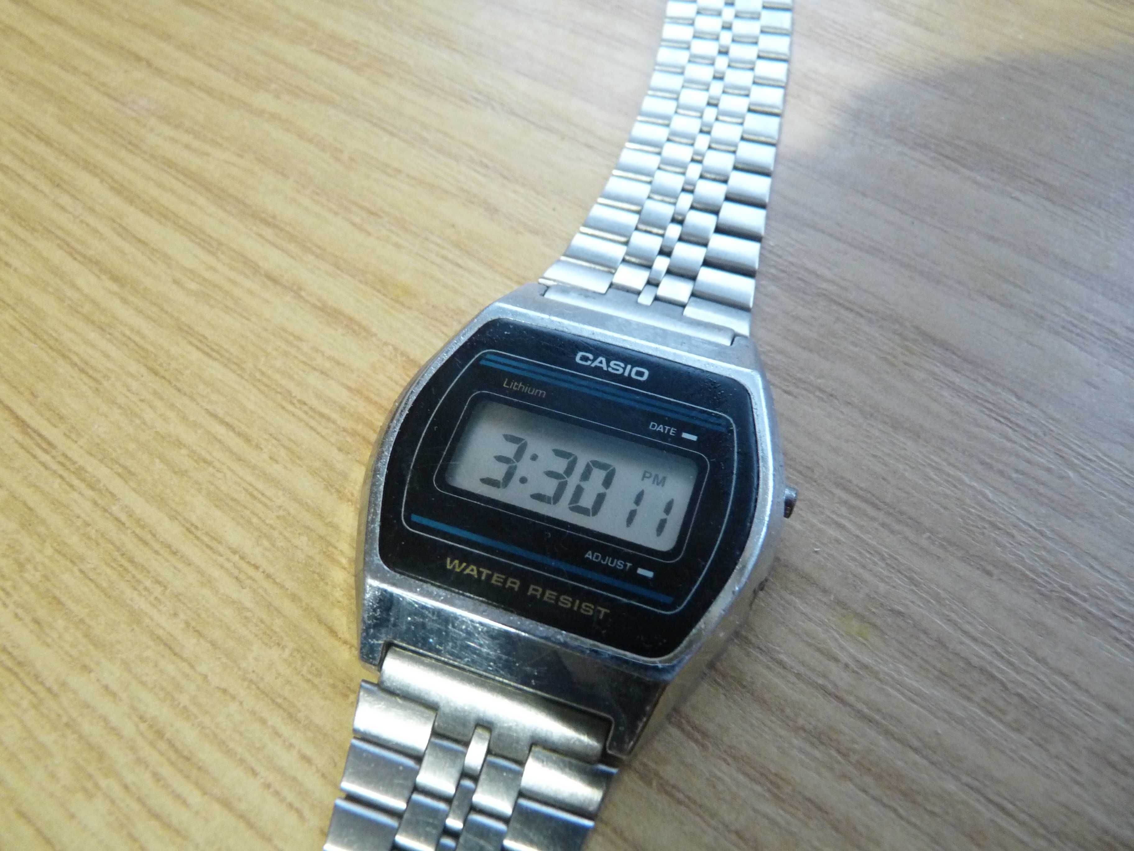 zegarek elektroniczny Casio BB 12 W