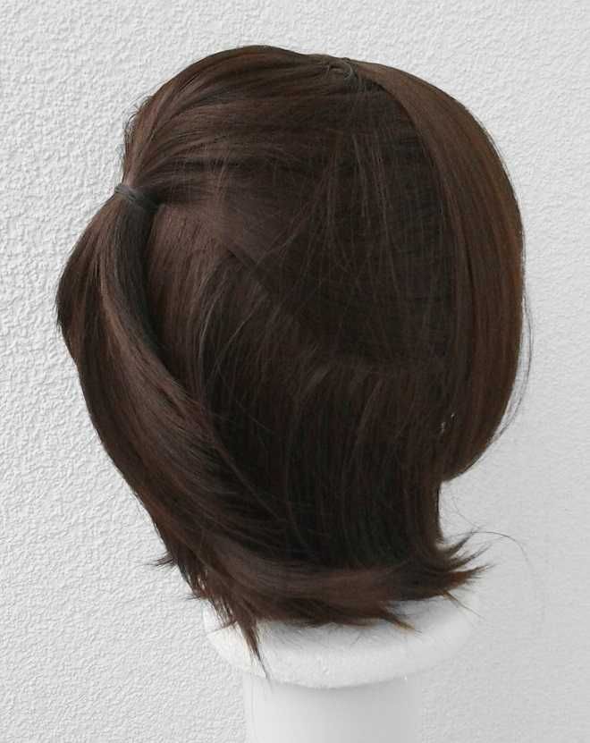 Brązowa peruka z kitką cosplay brązowy wig Zoe Hange Atak Tytanów