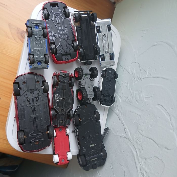 Колекційні машинки,siku,hootweels,burago,realtoy