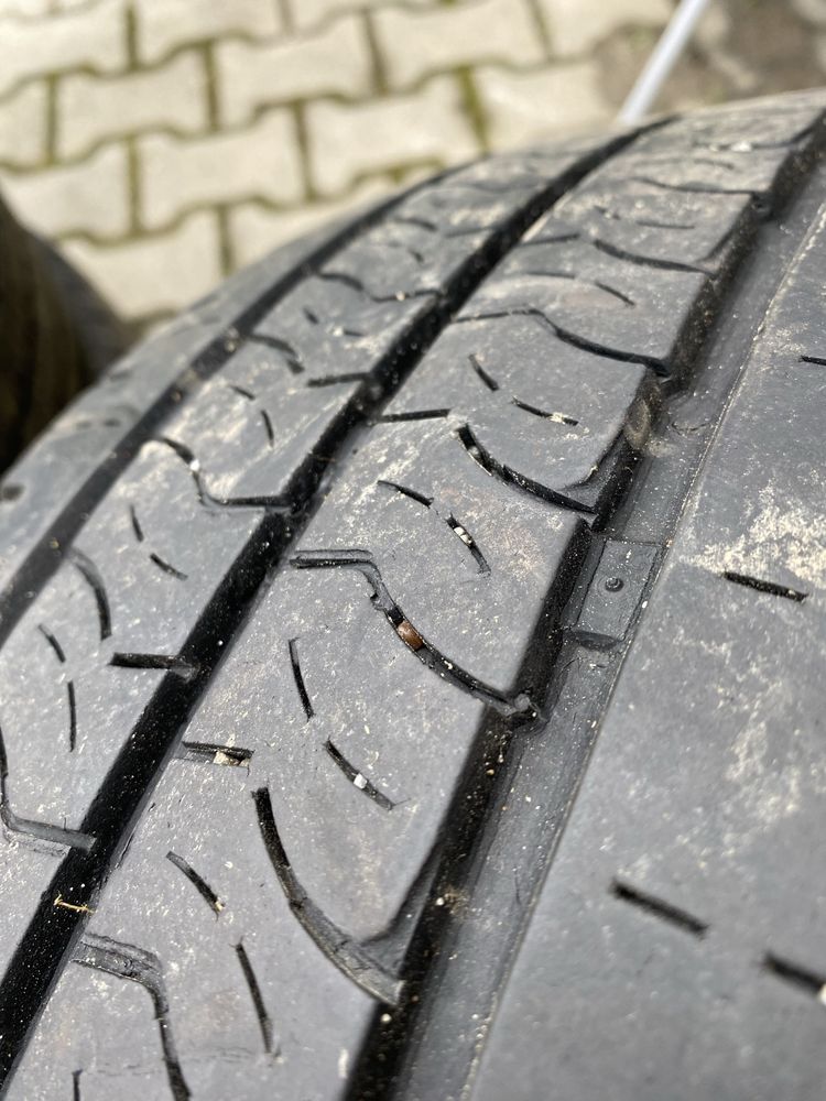 Opny lenie 215/60 R16C Bridgestone / Kumho