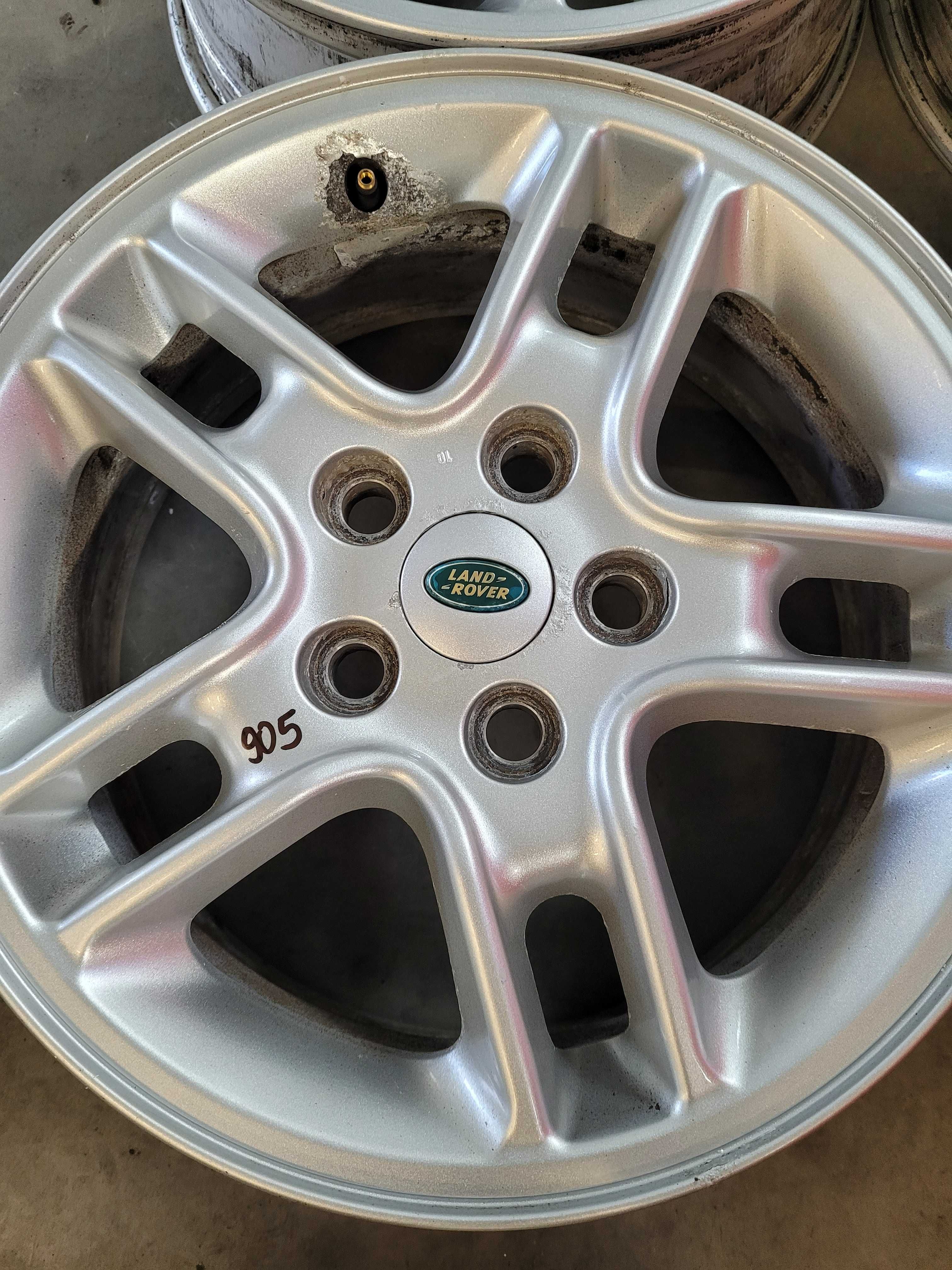 Komplet felg Land Rover R 17  rozstaw 5x114,3 ET53 J7