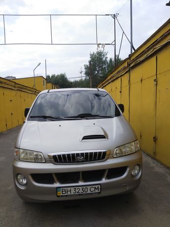 HYUNDAI H200 продається