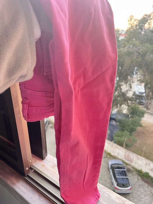 Calças novas com etiquetas  46