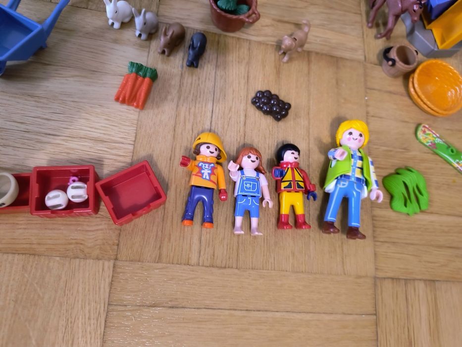 Playmobil country stadnina koni i klatki z królikami