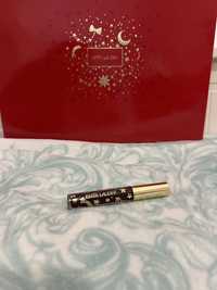 Błyszczyk Estee Lauder w kolorze Divine Plum Limited Edition Lip Gloss