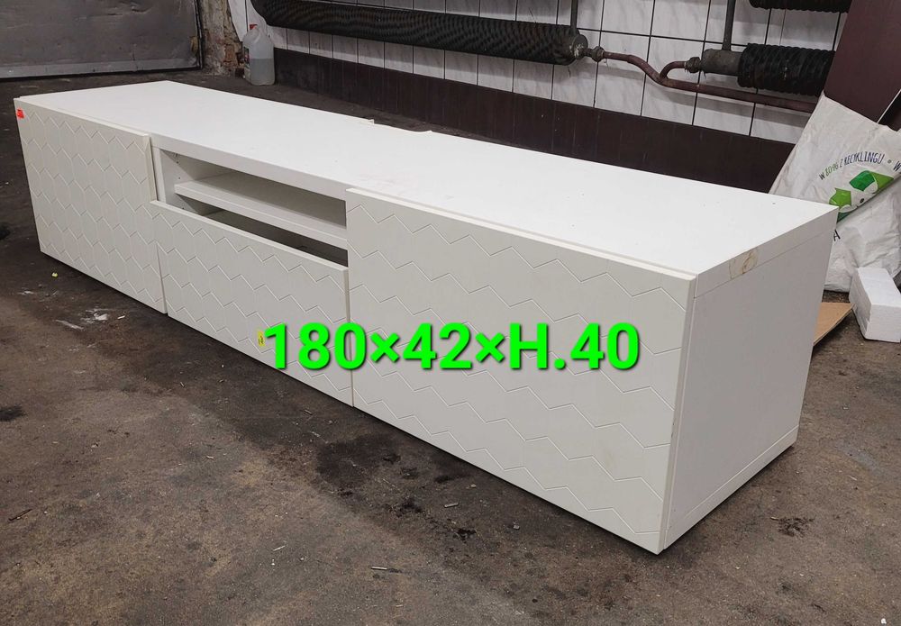 Szafki RTV do wyboru. Możliwy transport