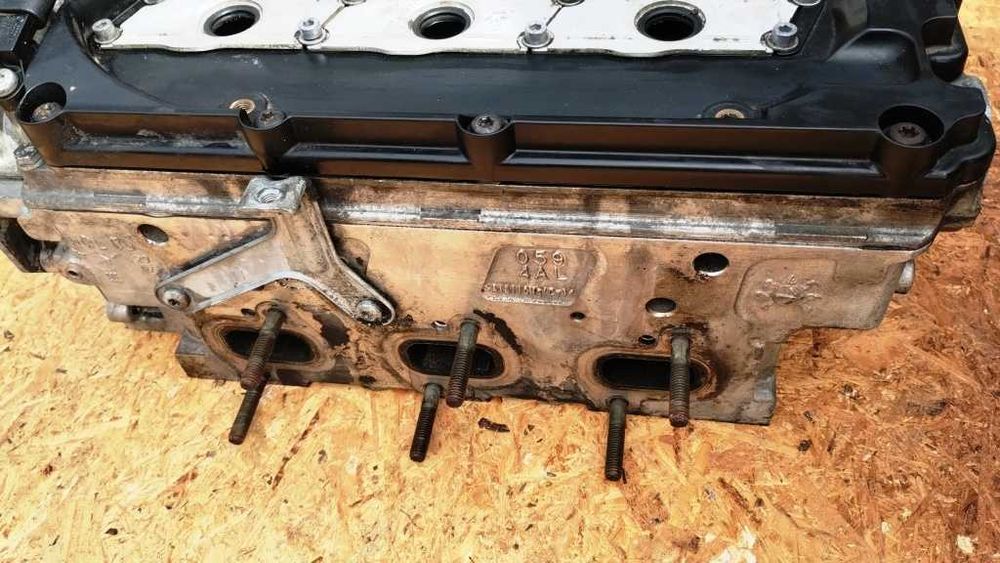 Головка блока циліндрів ГБЦ Volkswagen Touareg \ Audi Q7 BKS\BUG