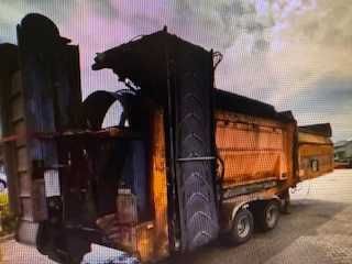 Przesiewacz bębnowy Doppstadt SM 518 SA z 4 sitami