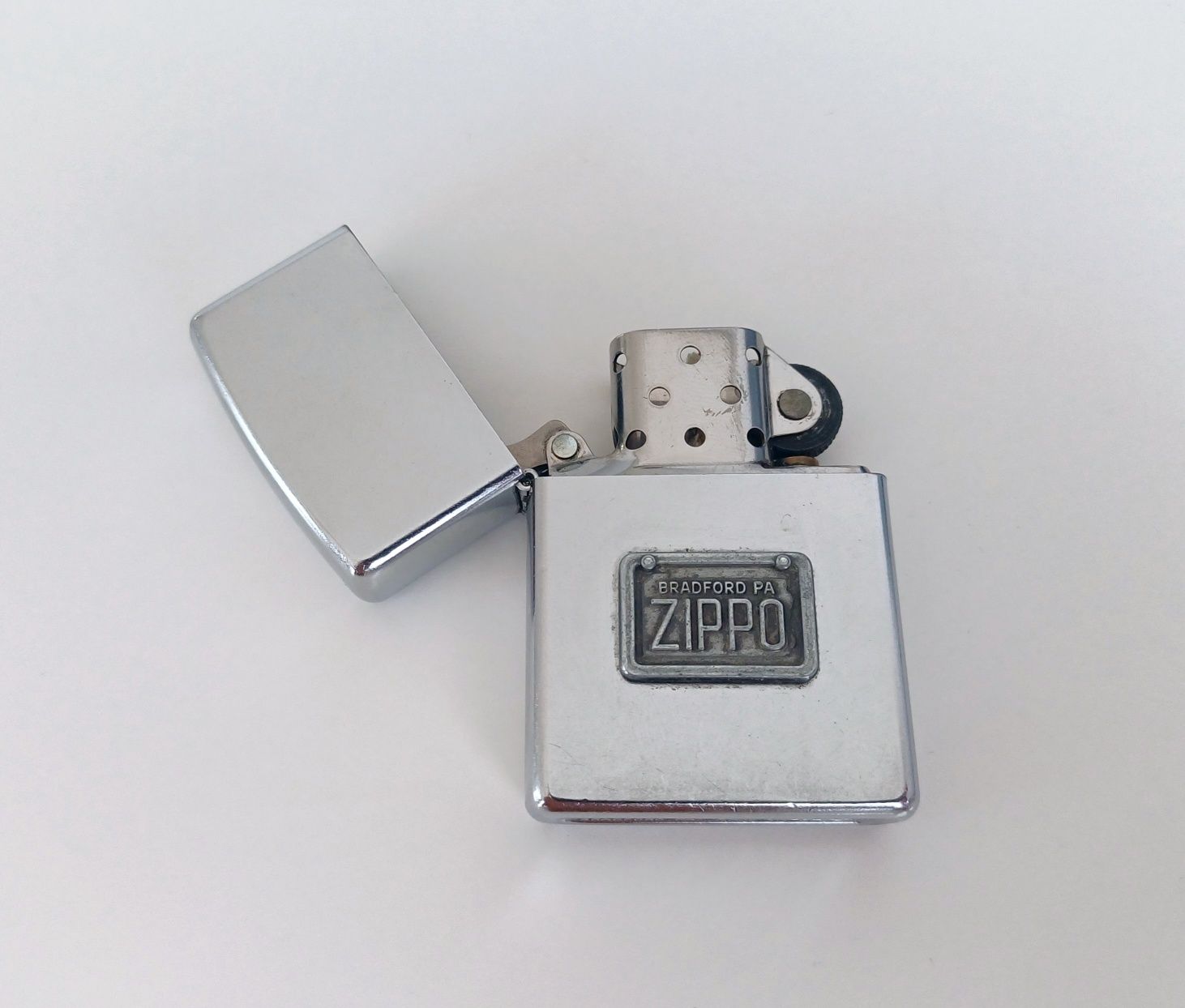 Zippo Rejestracja Zippo CAR z 2002 roku