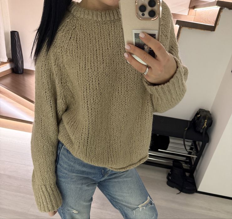 Светр Zara (бєж), H&M (сірий), розмір S, 600 грн