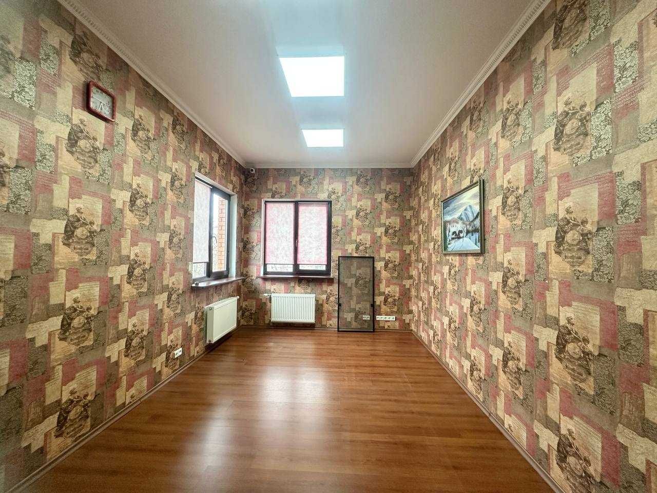Продам дом два этажа 293 кв.м 5,5 соток Капитана Кузнецова