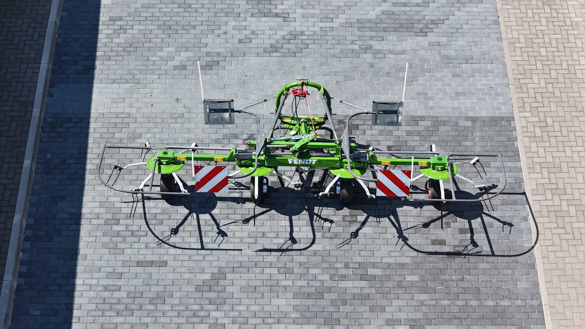 Przetrząsacz przewracarka do siana FENDT TWISTER 5204 DN -NAJLEPSZA-