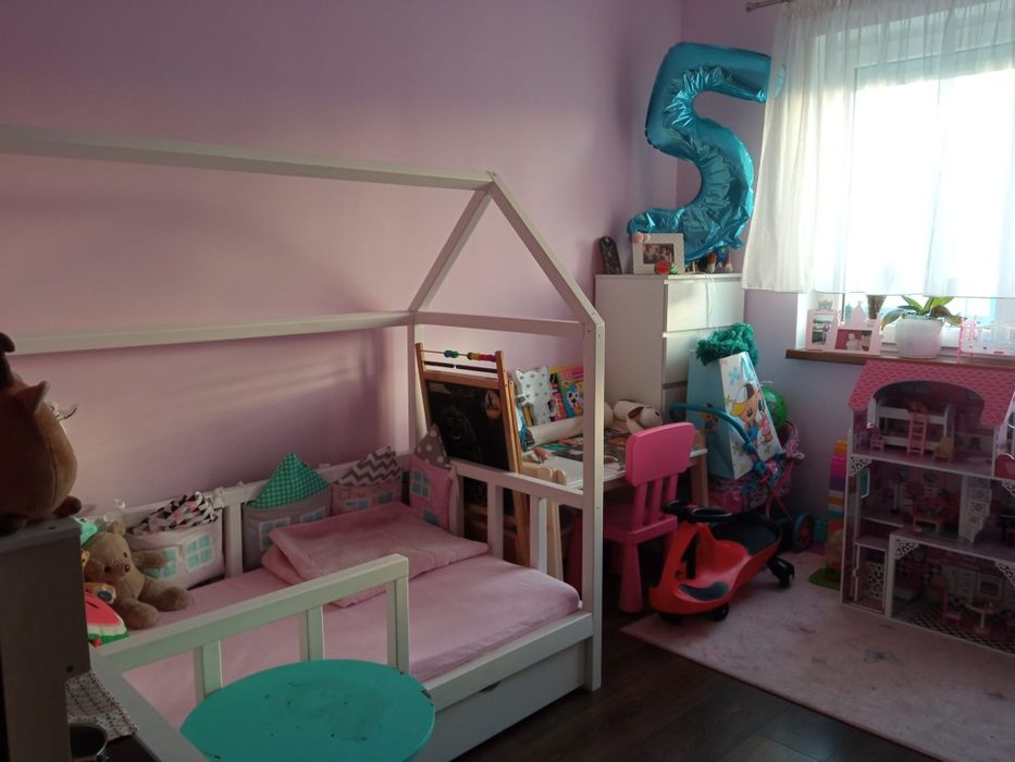 Łóżko dziecięce domek