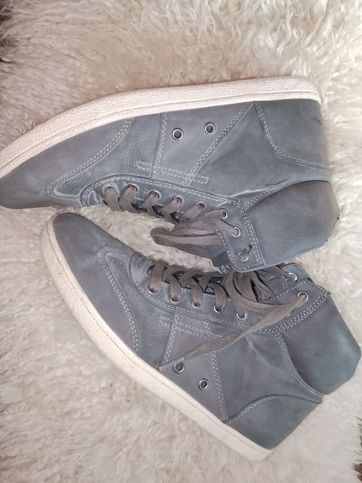 кроссовки 41 27см