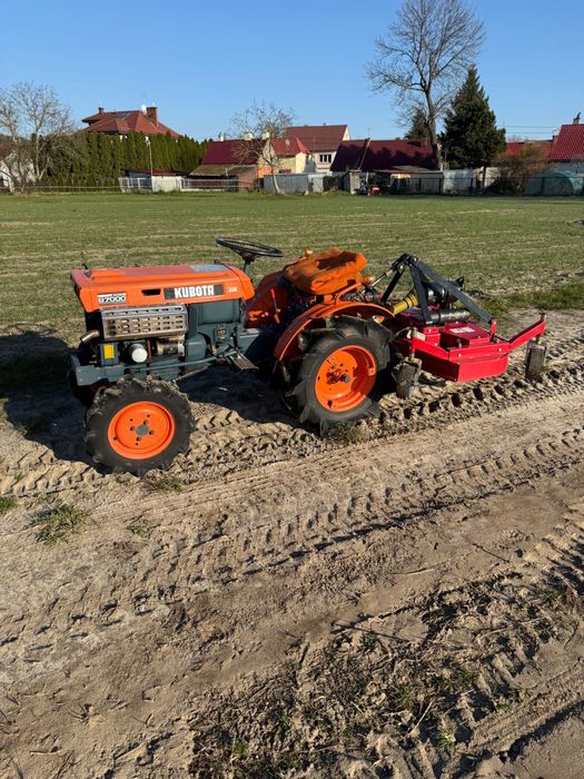 Traktorek kosiarka kubota B7000 4x4 z agregatem tnacym Boxer