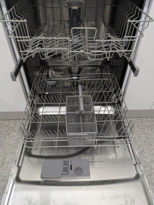 Máquina lavar loiça Teka com avaria