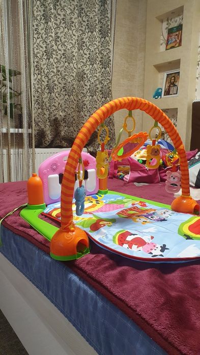 Музичний килимок для немовляти