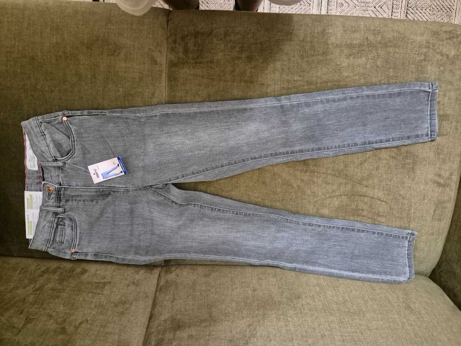 Jeansy dziewczęce super skinny fit 146