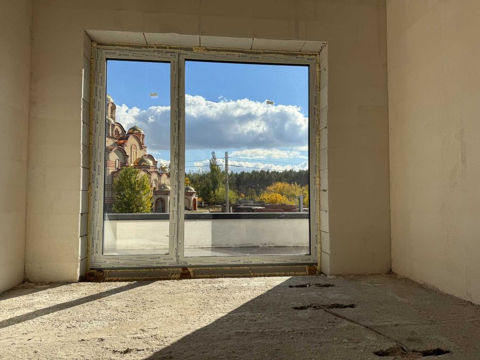 Продається двоповерховий будинок у Дахнівці