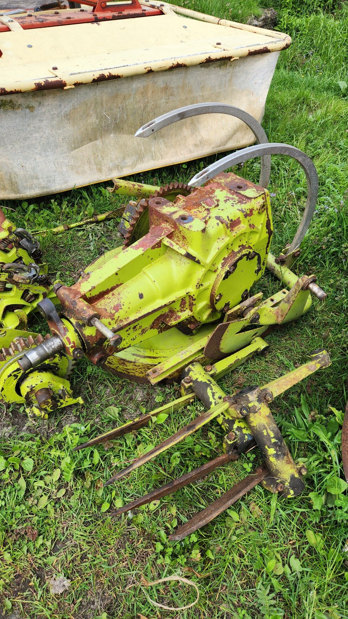 В'язальні апарати Claas markant 50 51 constant  редуктор кардан голки