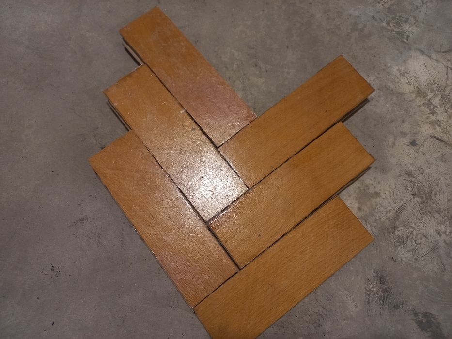 Sprzedam parkiet jodełka z rozbiórki