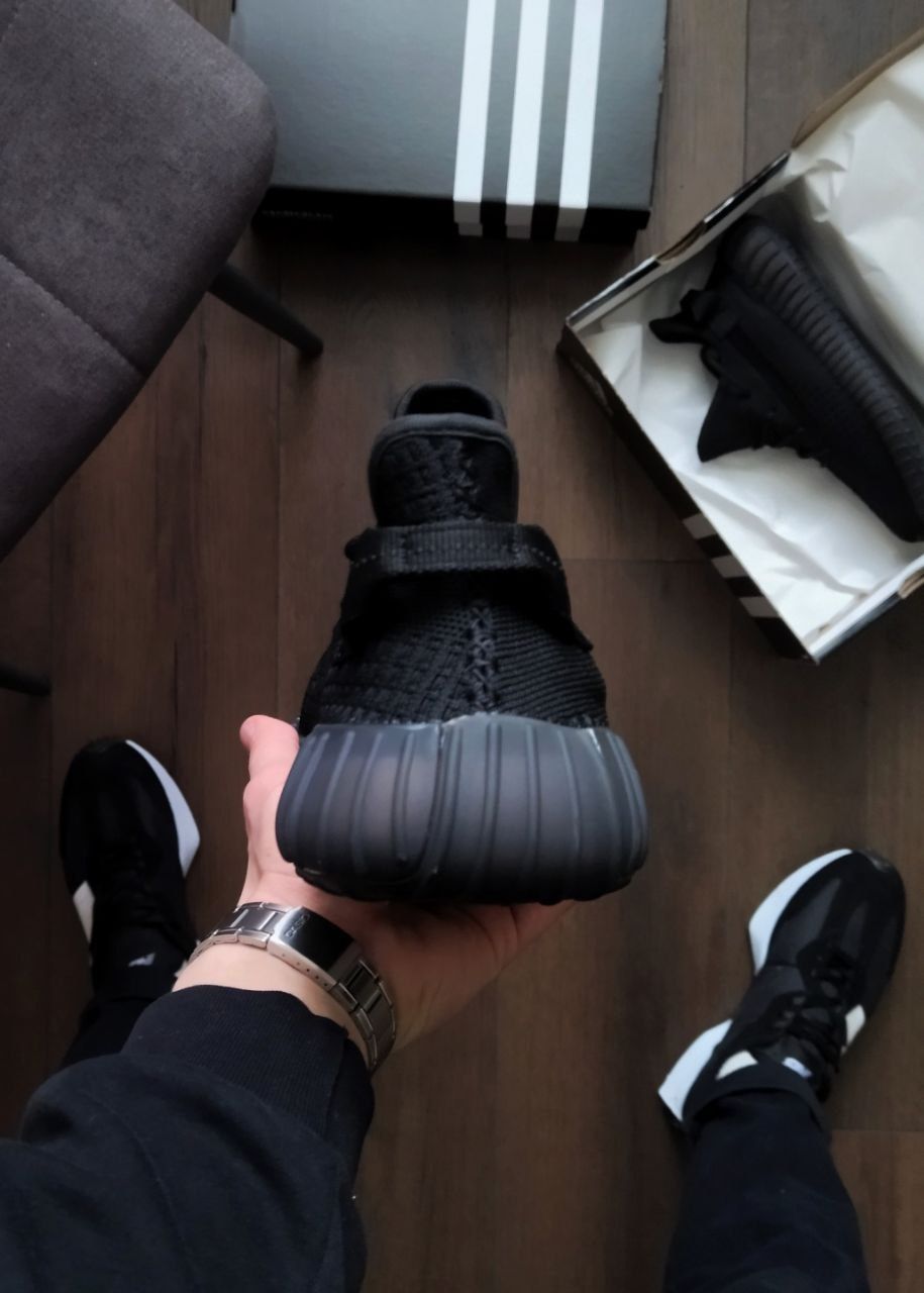 Adidas Yeezy boost 350 black