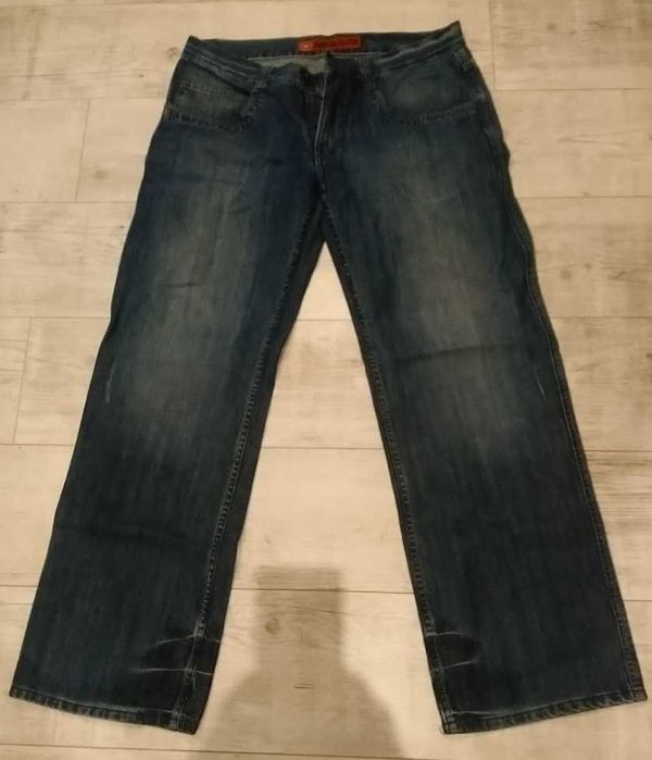 Продаю джинсы мужские новые