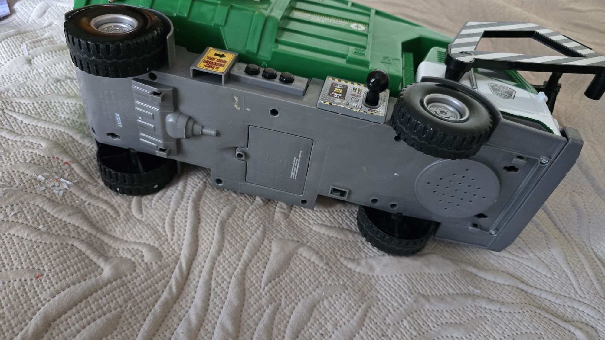 Мусоровоз Mattel з поацюючим  механізмом