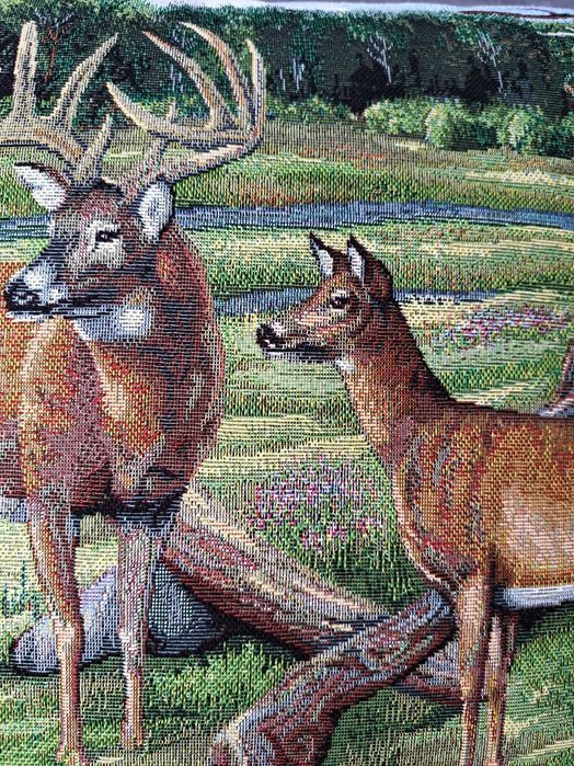 Poszewka gobelinowa dekoracyjna 45x45 cm 6027 w jelenie na polanie