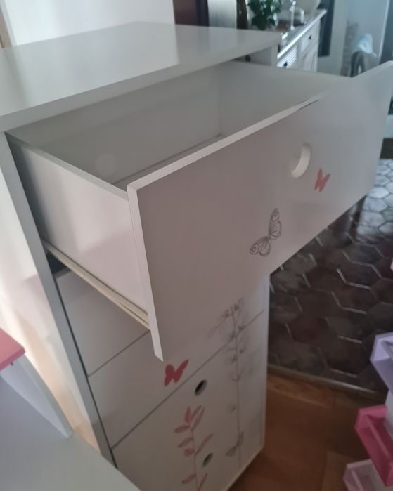 Komoda dla dziewczynki