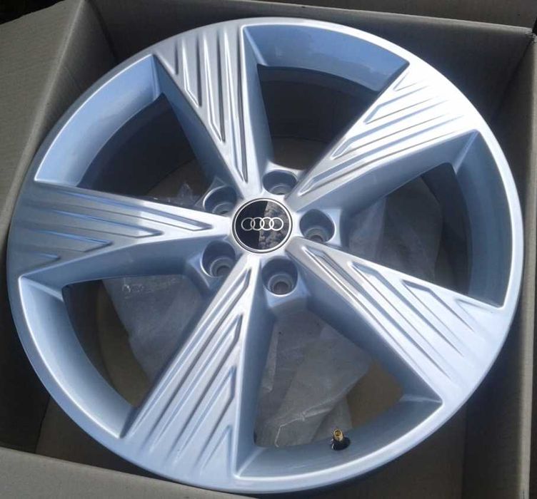 Felgi Alu R 19'' 5x112 Q4 E-TRON 89A 89A.601.025.B