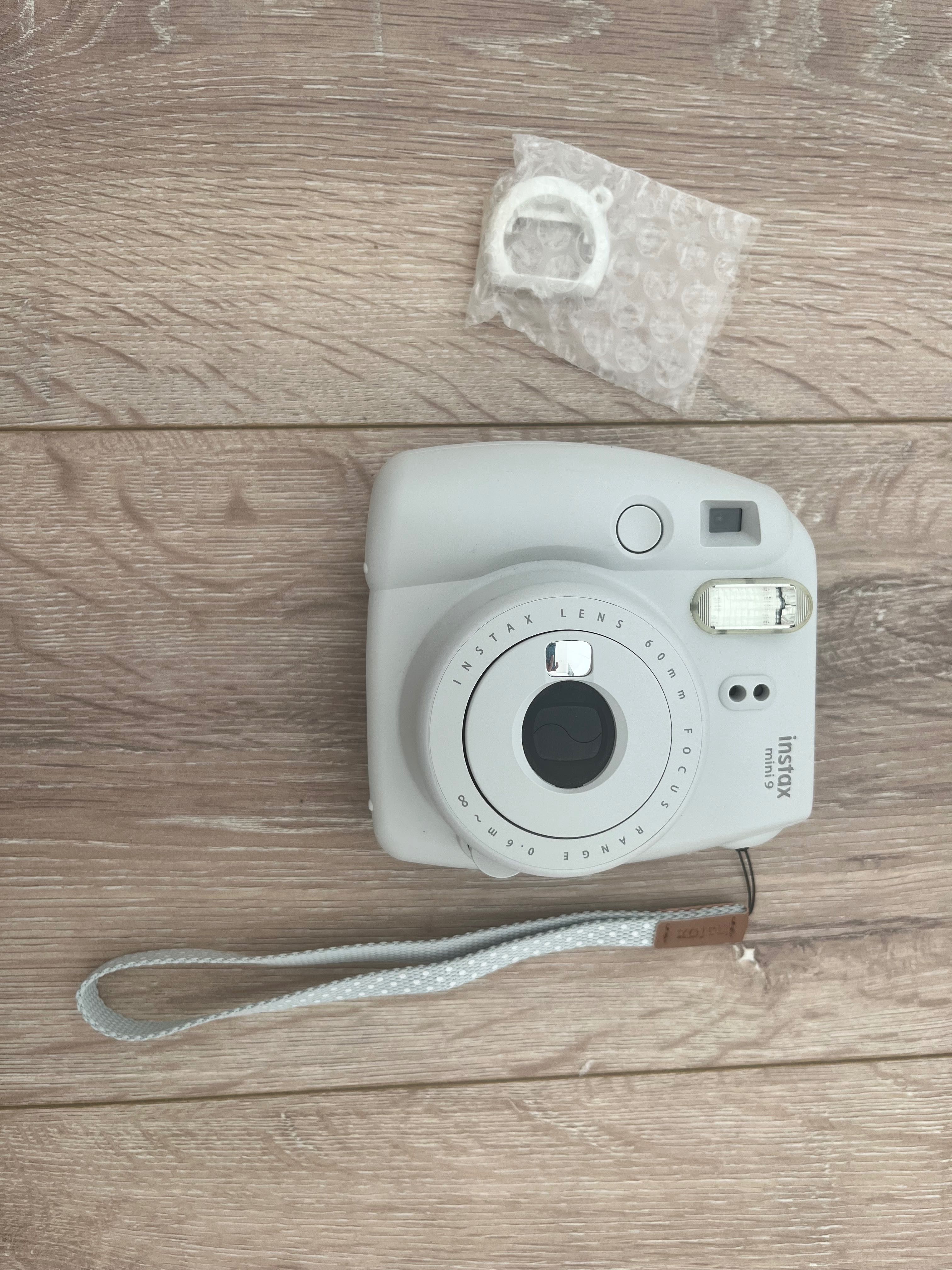 Instax mini 9 smoky white