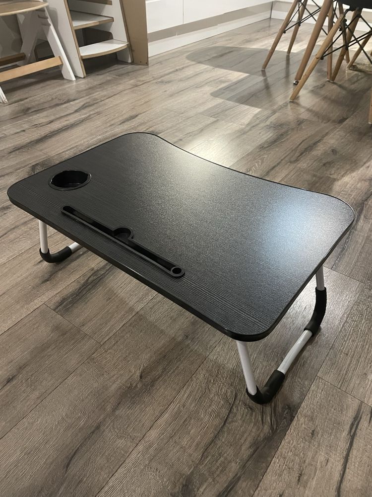 Stolik na laptopa