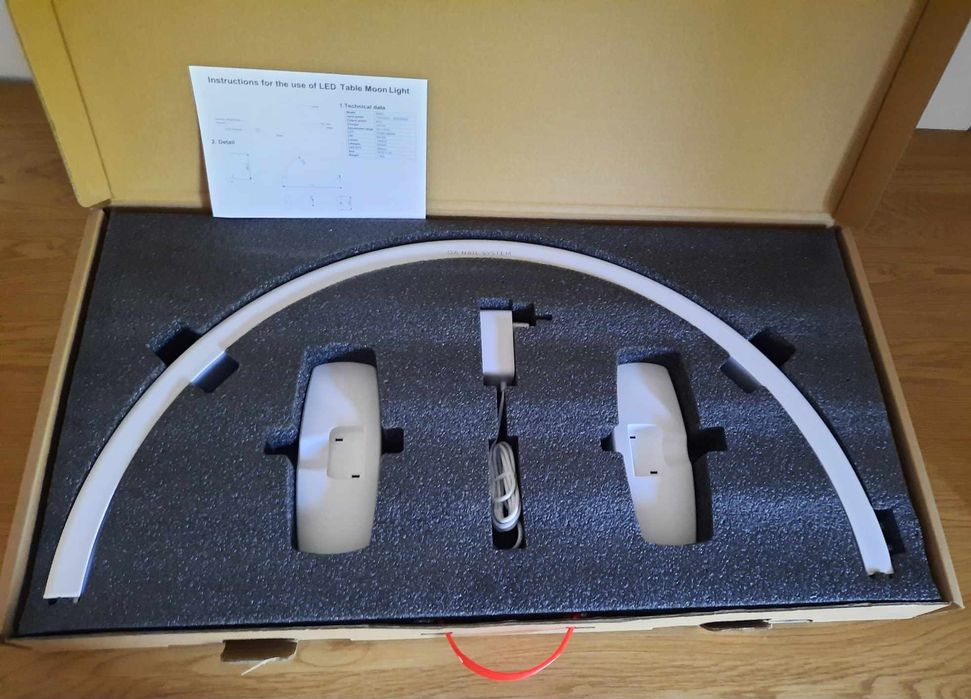 Lampka biurkowa to the moon księży nowa