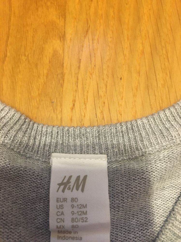 Sweterek zapinany, H&M, rozmiat 80