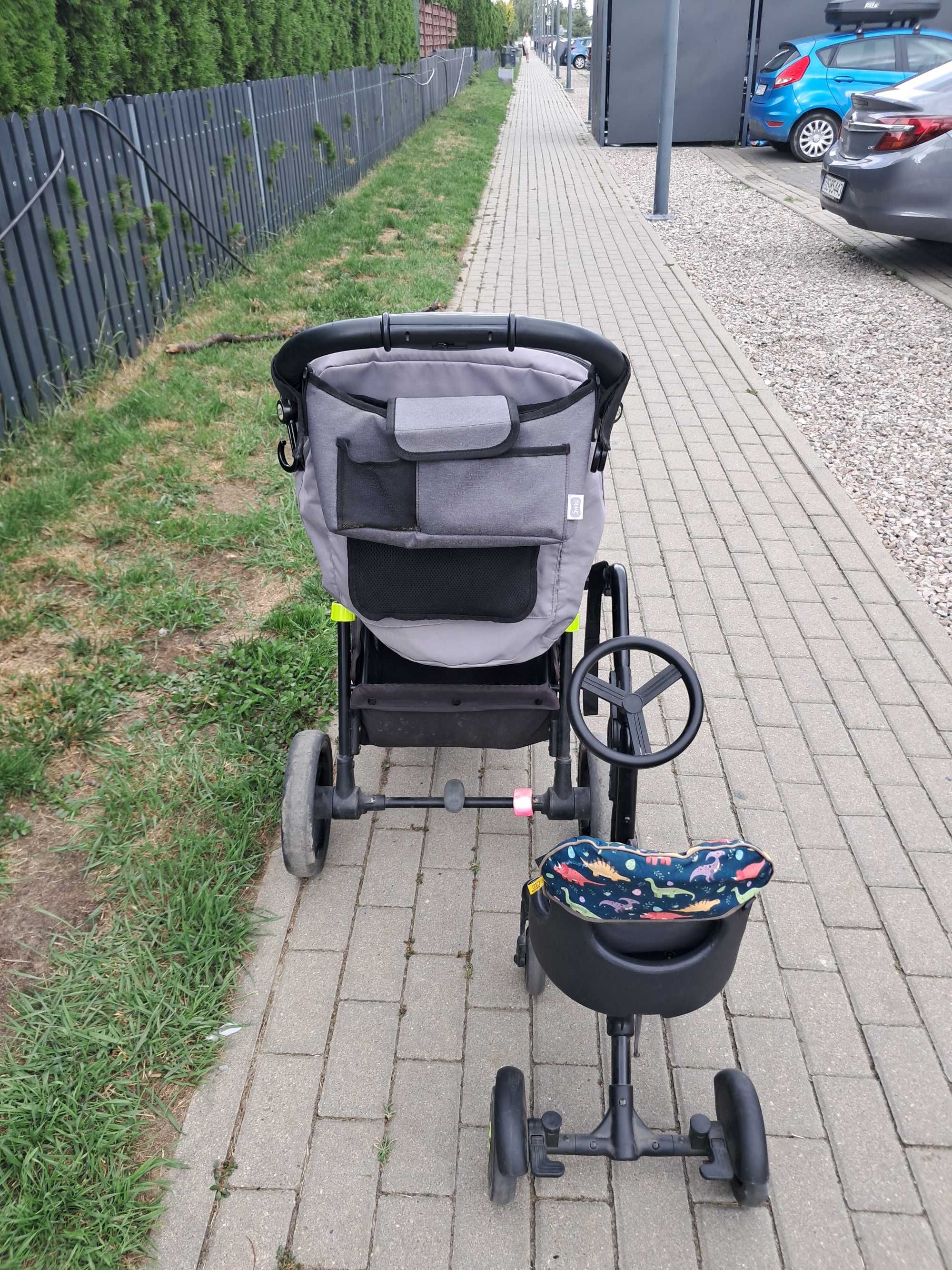 Wozek spacerowka z dostawką dla drugiego dziecka.