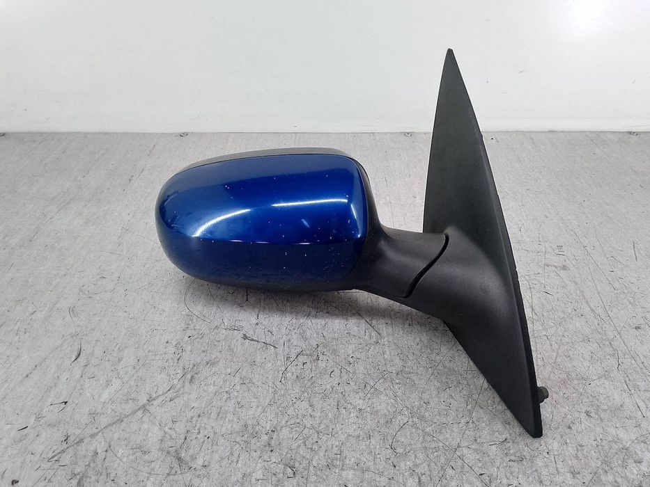 LUSTERKO PRAWE OPEL CORSA C Z21B