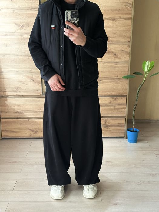 Жилетка безрукавка жилет чоловіча чорна Audi m l , м л