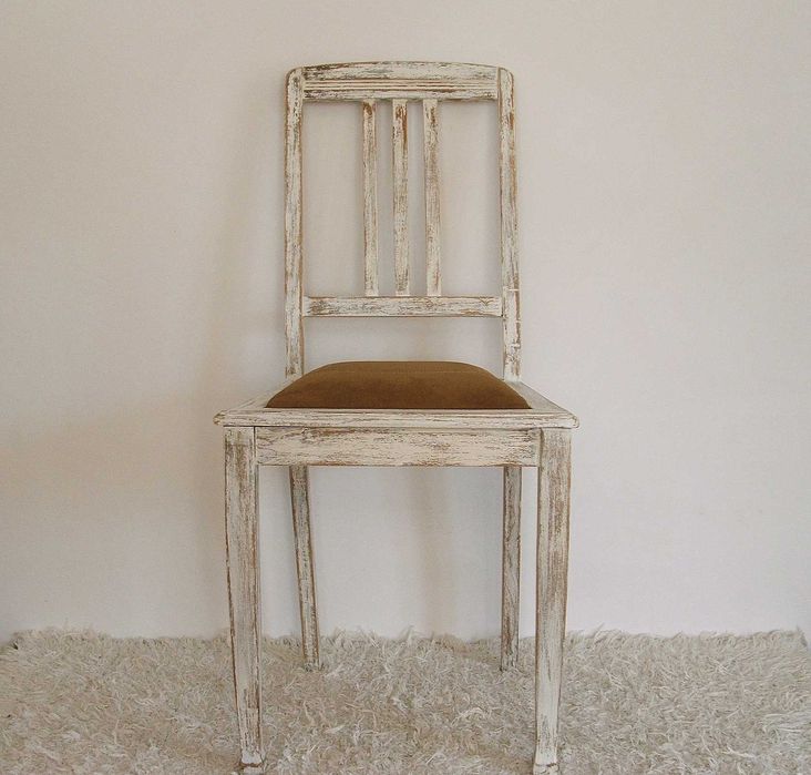 Krzesło odrestaurowane vintage