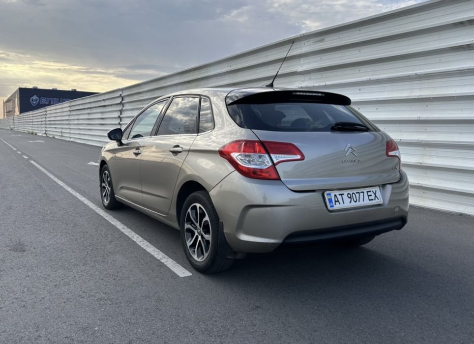 Citroen  c4 2012.