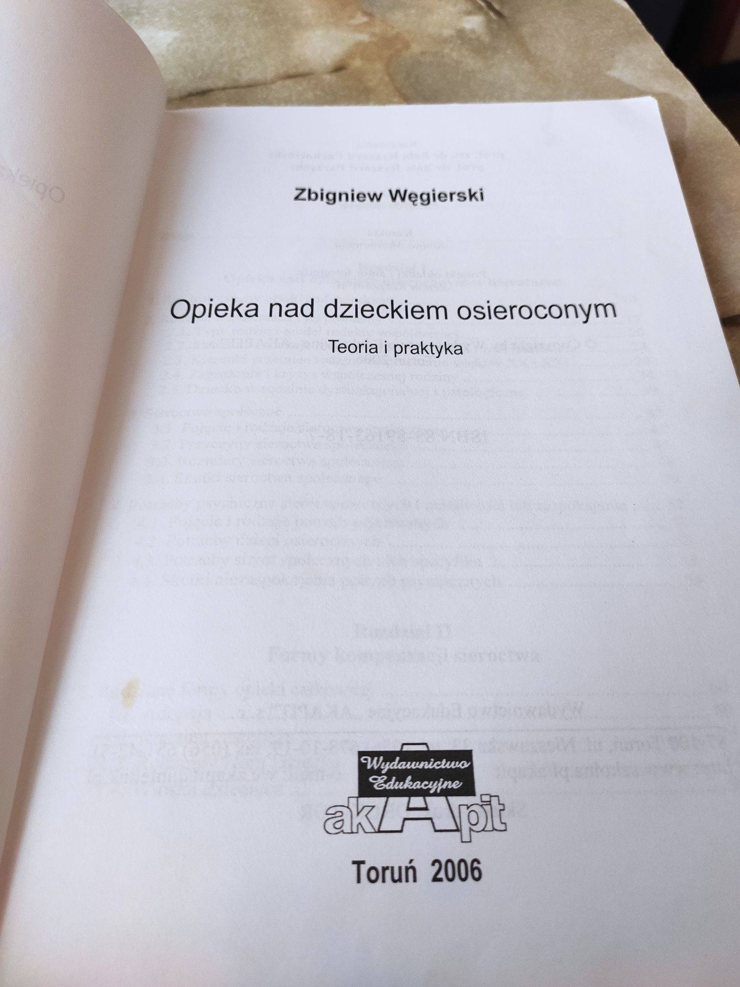 Opieka nad dzieckiem osieroconym teoria i praktyka Zbigniew Węgierski