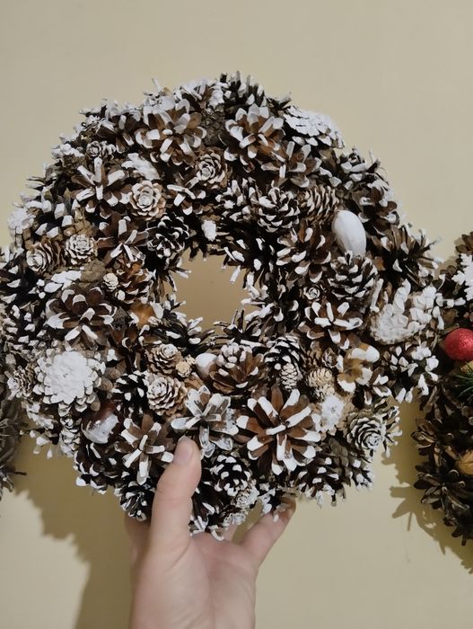 Щорічні віночки ручної роботи