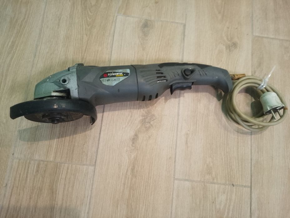 Шлифмашина угловая POWERTEC