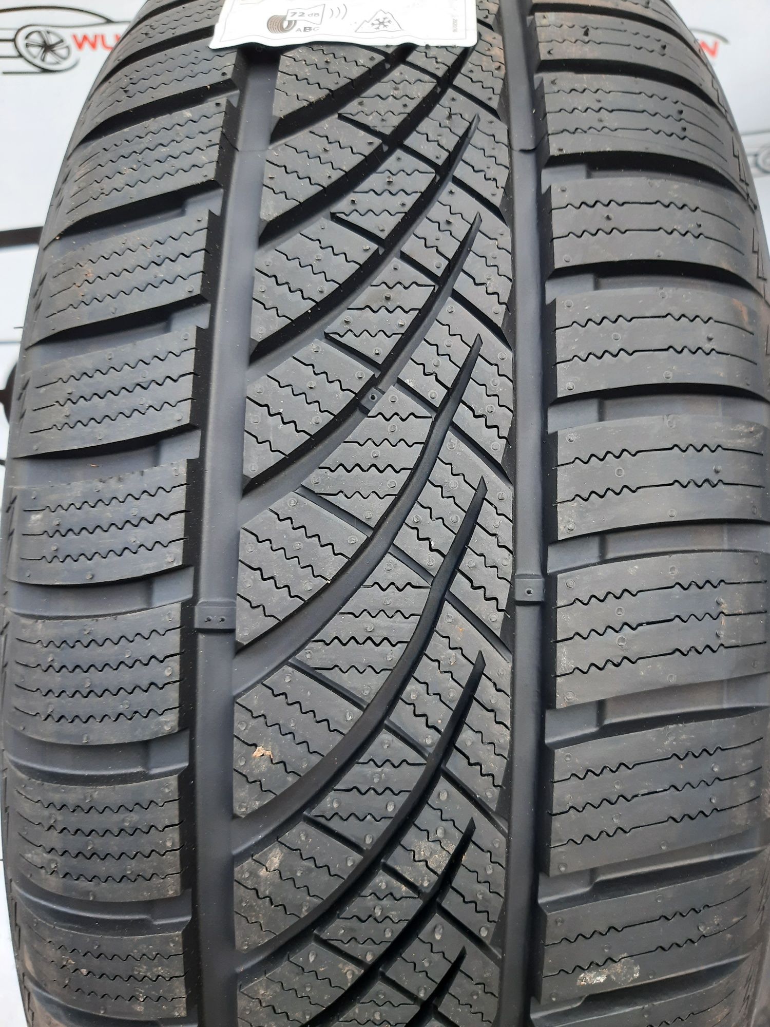 215/55r18 99V Platin RP 100 Allseason